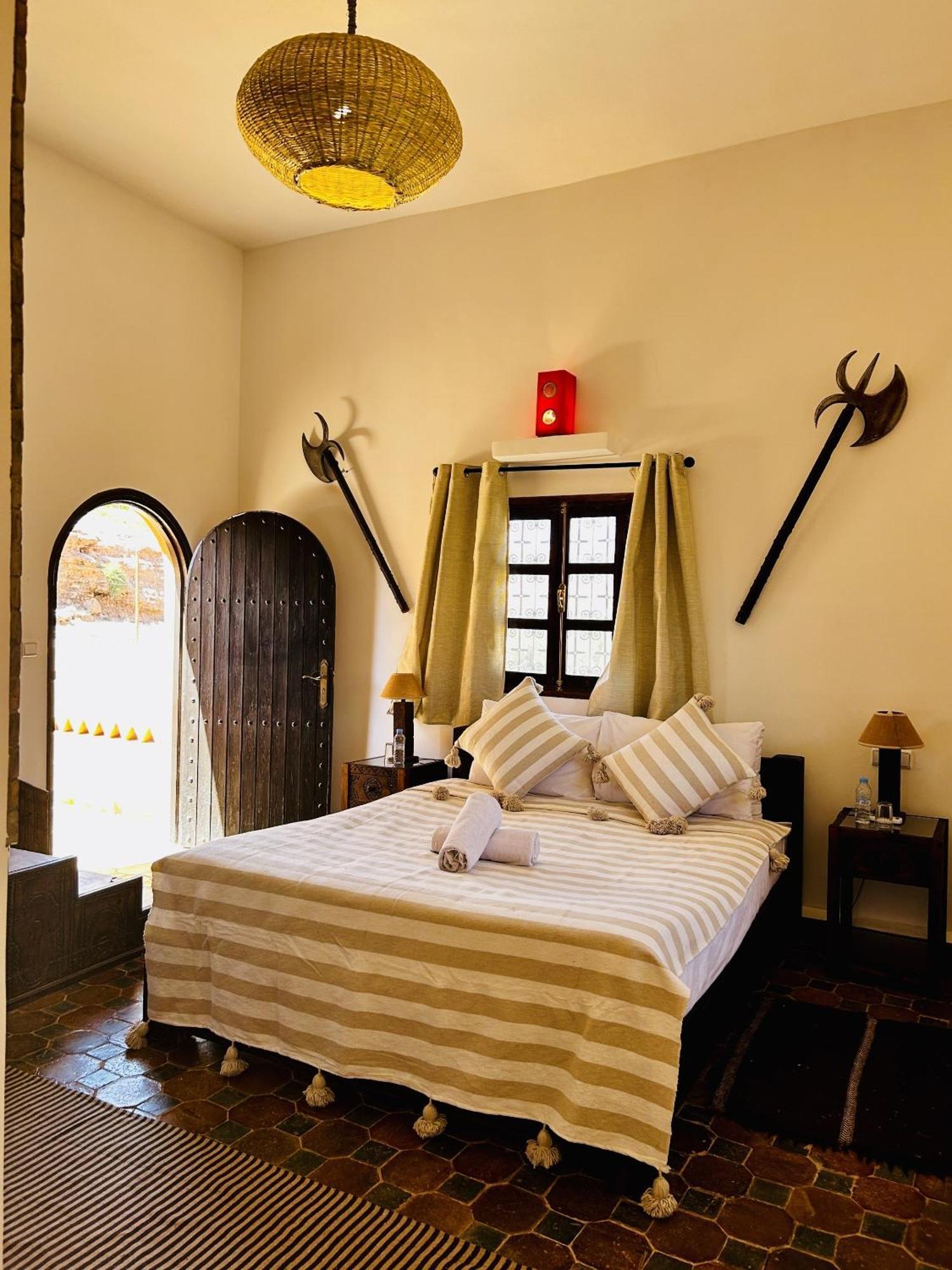 Kasbah Isfoula And Spa Ajt Benhaddu Szoba fotó