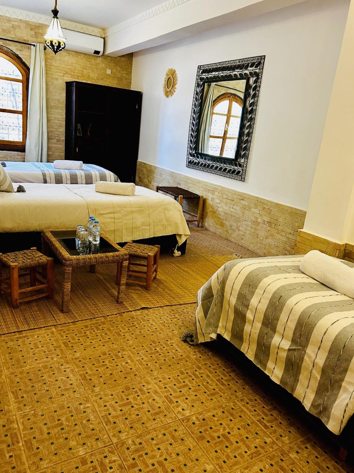 Kasbah Isfoula And Spa Ajt Benhaddu Szoba fotó