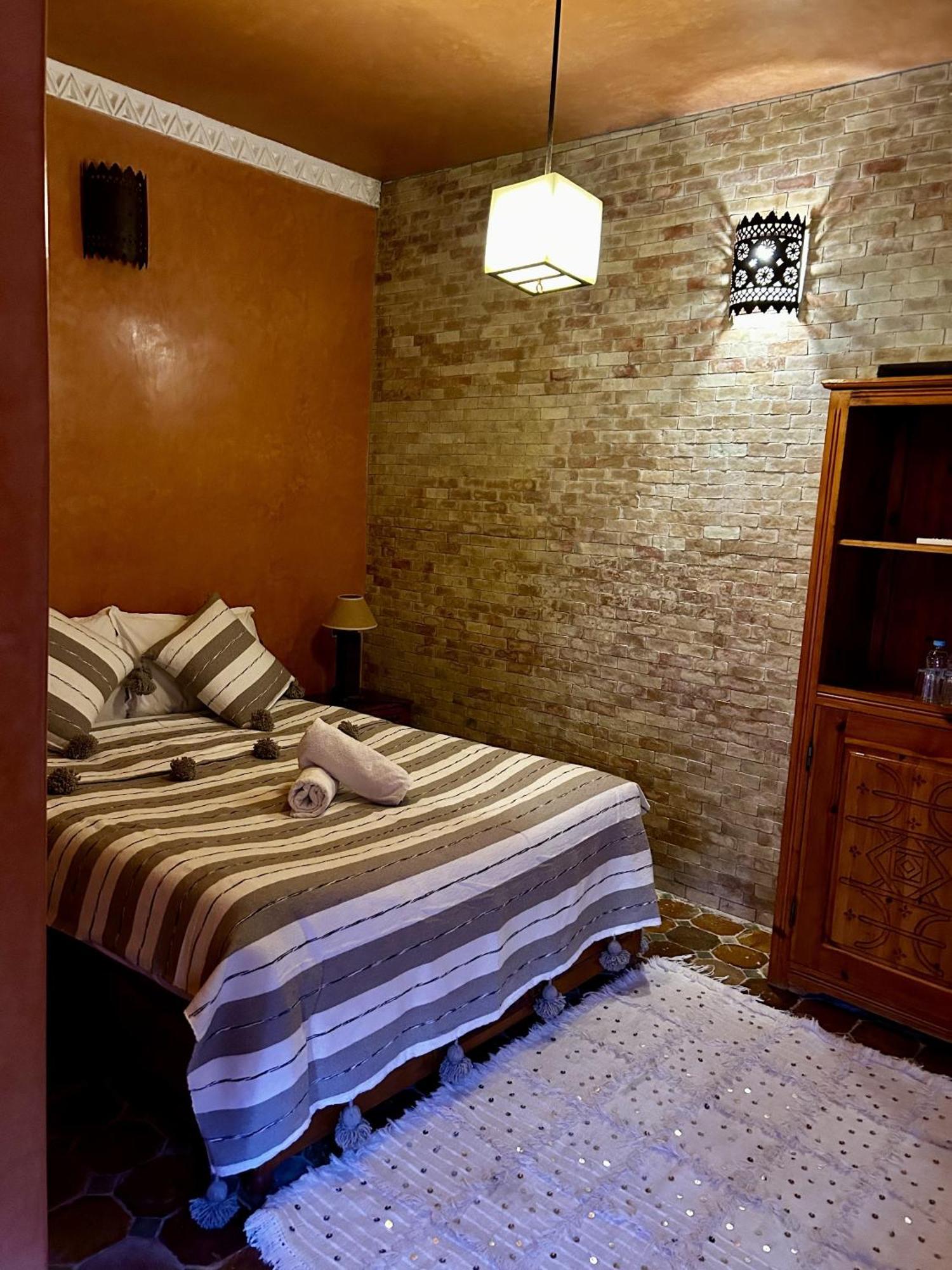 Kasbah Isfoula And Spa Ajt Benhaddu Szoba fotó