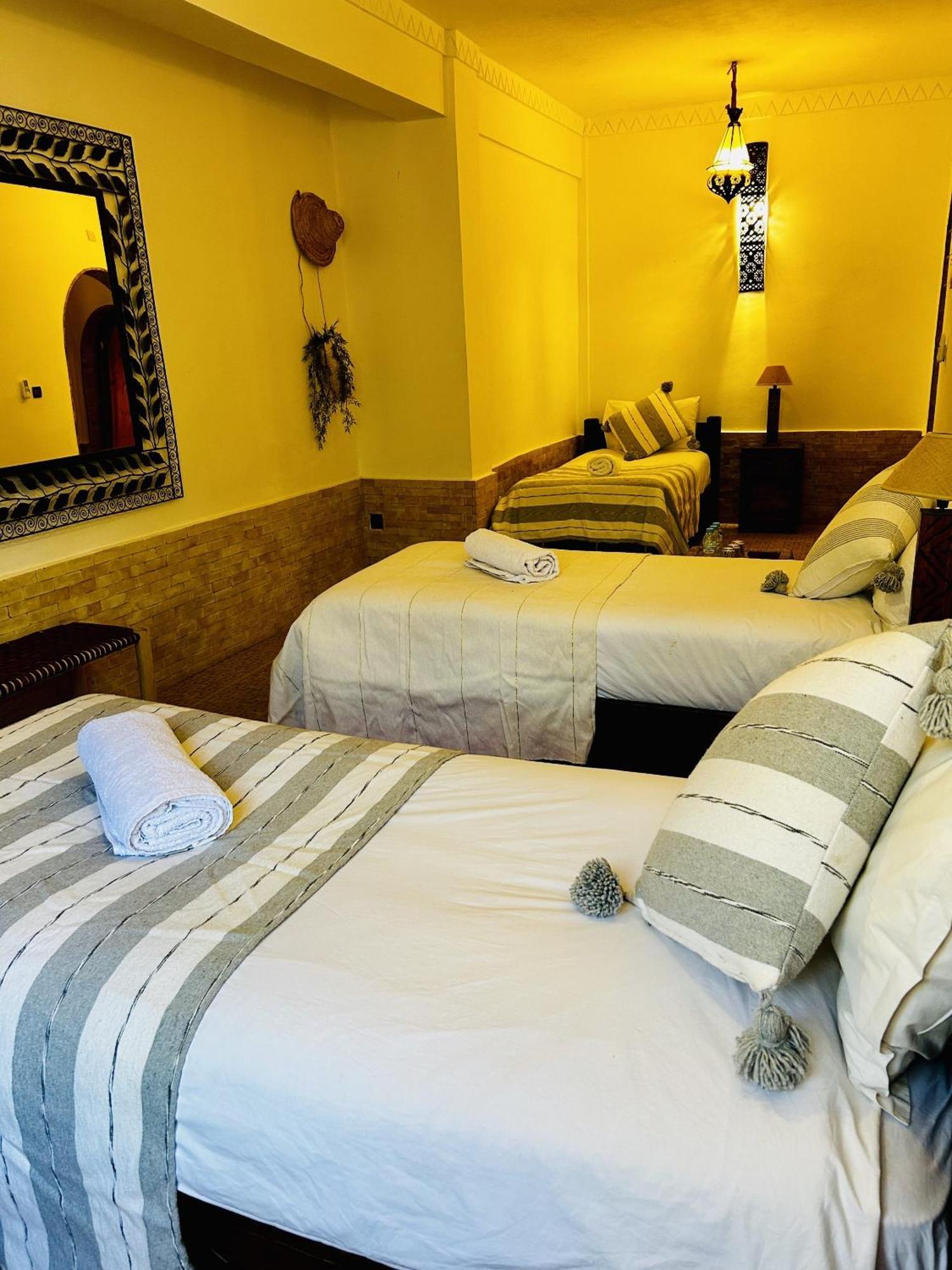 Kasbah Isfoula And Spa Ajt Benhaddu Szoba fotó