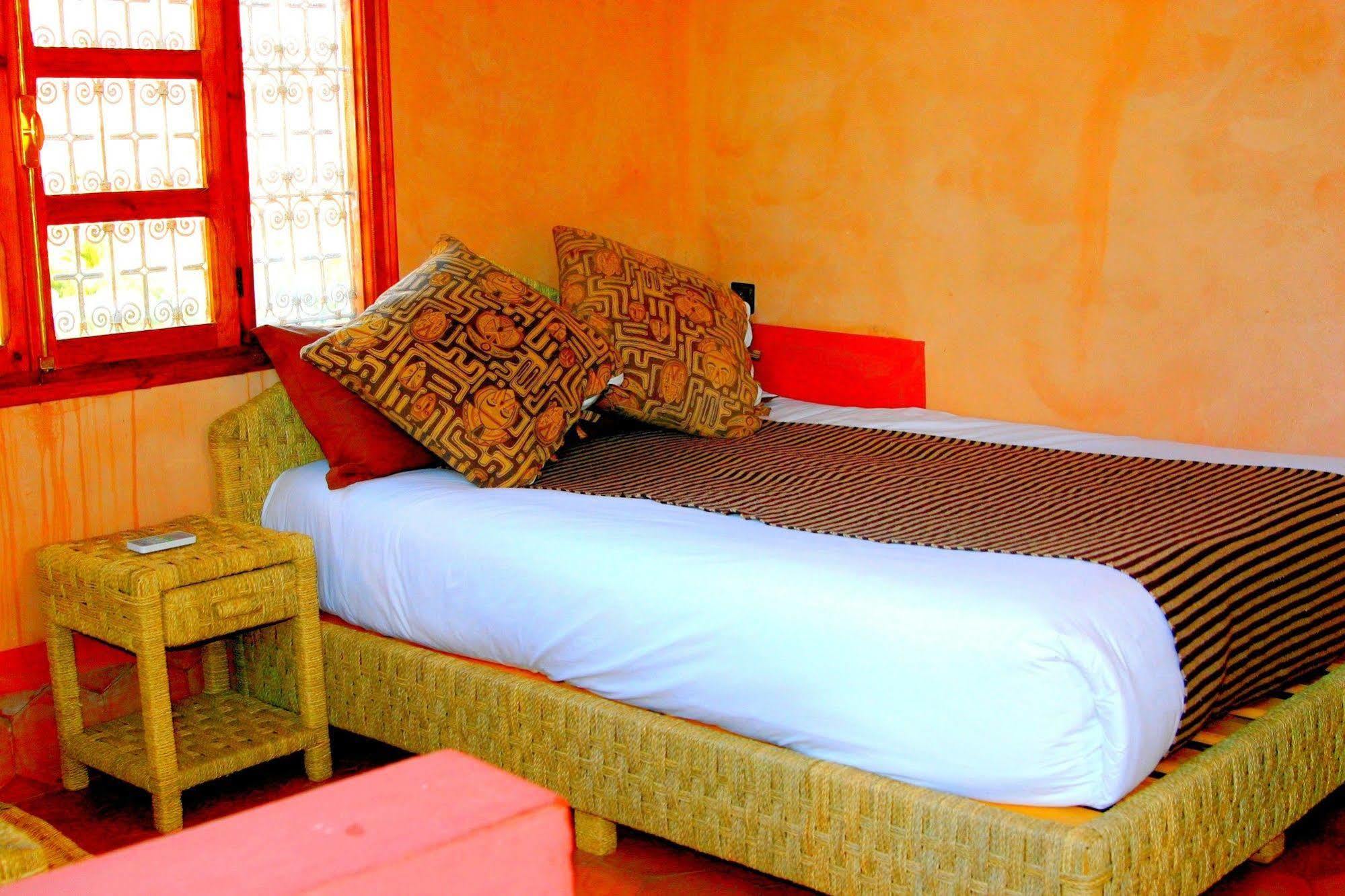 Kasbah Isfoula And Spa Ajt Benhaddu Kültér fotó